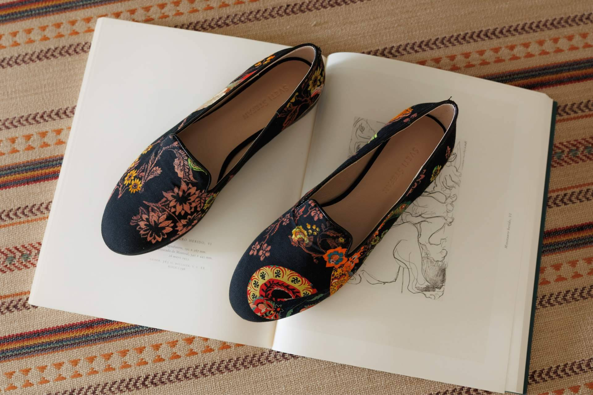 Mocasines mujer elegantes; la tradición artesanal que convierte cada par en inversión duradera