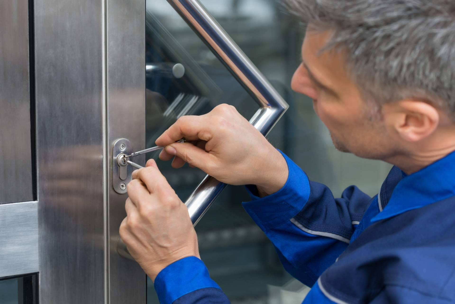 Cerrajeros Madrid y Alicante 24 horas; Soluciones González amplía su cobertura profesional