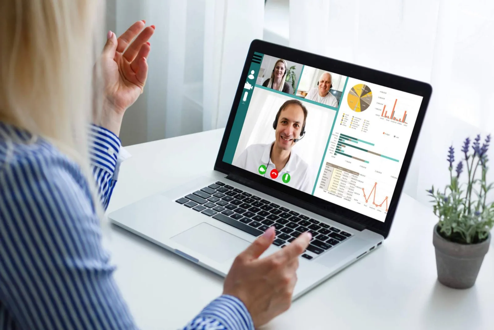 Funneltropia impulsa la automatización de negocios con IA y marketing automation
